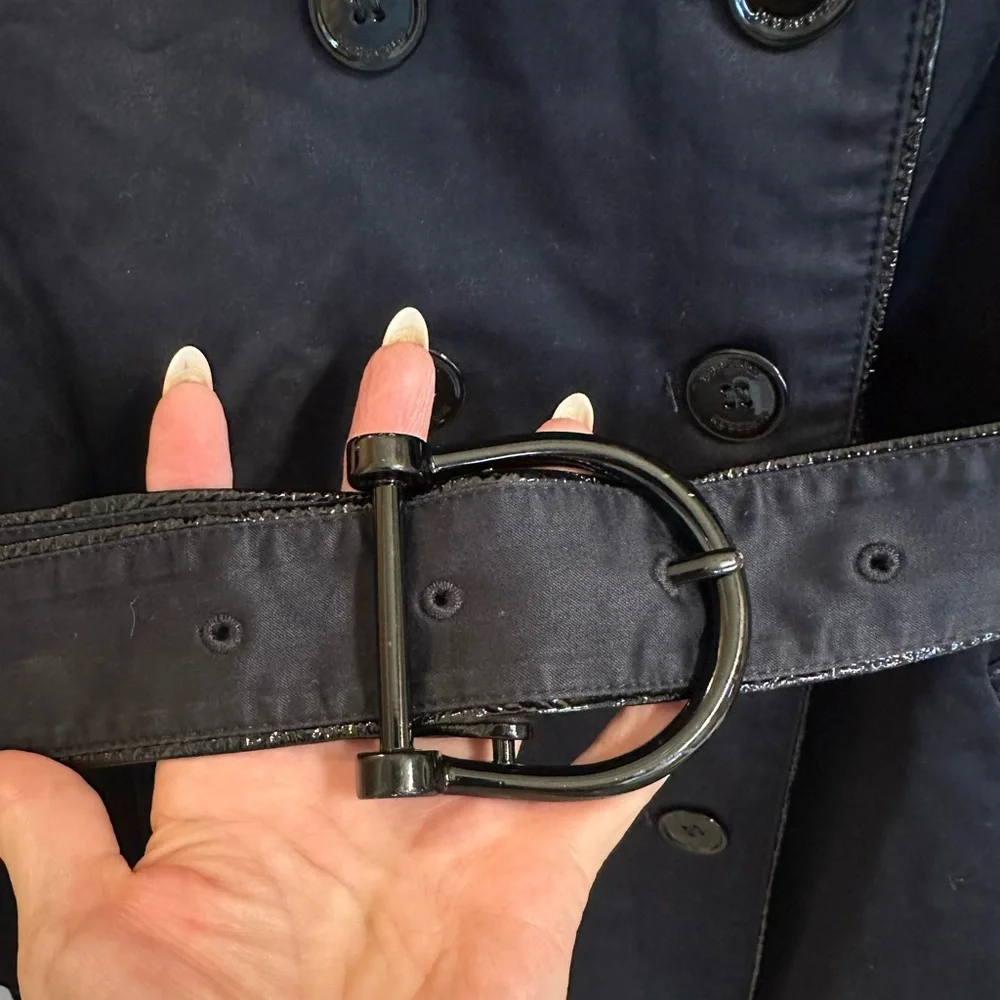 Authentic Burberry Navy Double-Breasted Coat with Black Patent Trim - Size 6 - Picture 7 of 12
